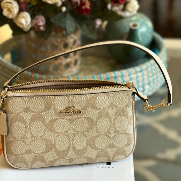 Coach Nolita 19 In Blocked Signature Canvas Gold/Light Khaki/Ivory Multi - Picture 2 of 14